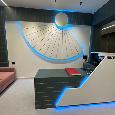 Hotel Victoria Prime スーラト エクステリア 写真